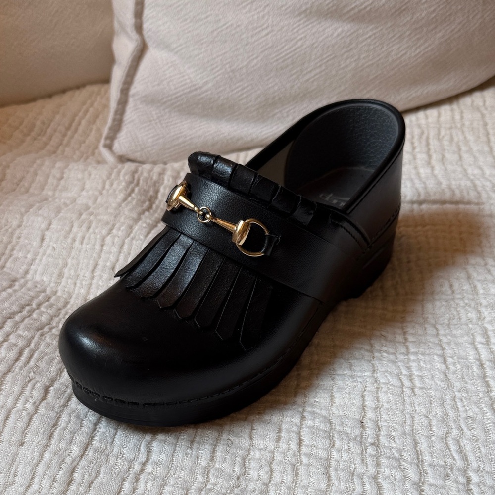 Dansko Cabrio Black Clog with Buckle Horse bit Size 39